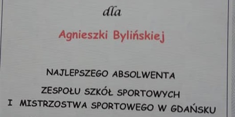 Powiększ grafikę: agnieszka-bylinska-najlepsza-absolwentka-xii-lo-264527.jpg