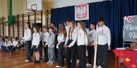 Powiększ grafikę: apel-z-okazji-rocznicy-odzyskania-przez-polske-niepodleglosci-653221.jpg