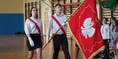 Powiększ grafikę: apel-z-okazji-rocznicy-odzyskania-przez-polske-niepodleglosci-653229.jpg