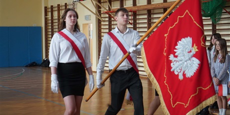 Powiększ grafikę: apel-z-okazji-rocznicy-odzyskania-przez-polske-niepodleglosci-653230.jpg