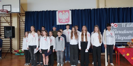 Powiększ grafikę: apel-z-okazji-rocznicy-odzyskania-przez-polske-niepodleglosci-653233.jpg