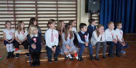 Powiększ grafikę: apel-z-okazji-rocznicy-odzyskania-przez-polske-niepodleglosci-653245.jpg