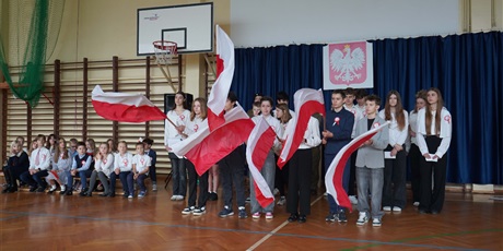 Powiększ grafikę: apel-z-okazji-rocznicy-odzyskania-przez-polske-niepodleglosci-653260.jpg