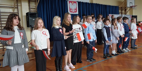 Powiększ grafikę: apel-z-okazji-rocznicy-odzyskania-przez-polske-niepodleglosci-653263.jpg