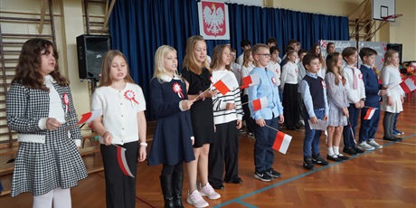 Powiększ grafikę: apel-z-okazji-rocznicy-odzyskania-przez-polske-niepodleglosci-653264.jpg