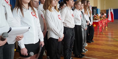 Powiększ grafikę: apel-z-okazji-rocznicy-odzyskania-przez-polske-niepodleglosci-653266.jpg