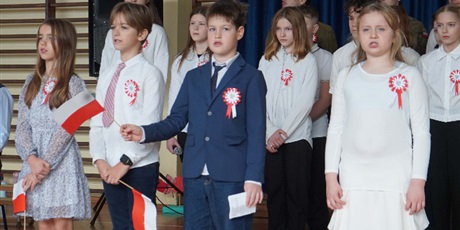 Powiększ grafikę: apel-z-okazji-rocznicy-odzyskania-przez-polske-niepodleglosci-653268.jpg