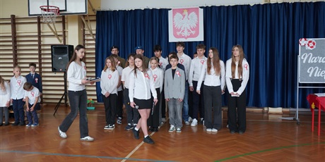 Powiększ grafikę: apel-z-okazji-rocznicy-odzyskania-przez-polske-niepodleglosci-653276.jpg