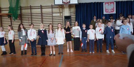 Powiększ grafikę: apel-z-okazji-rocznicy-odzyskania-przez-polske-niepodleglosci-653285.jpg