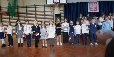 Powiększ grafikę: apel-z-okazji-rocznicy-odzyskania-przez-polske-niepodleglosci-653286.jpg