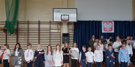 Powiększ grafikę: apel-z-okazji-rocznicy-odzyskania-przez-polske-niepodleglosci-653288.jpg