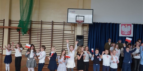 Powiększ grafikę: apel-z-okazji-rocznicy-odzyskania-przez-polske-niepodleglosci-653293.jpg