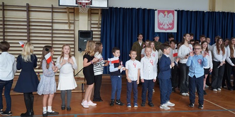 Powiększ grafikę: apel-z-okazji-rocznicy-odzyskania-przez-polske-niepodleglosci-653298.jpg