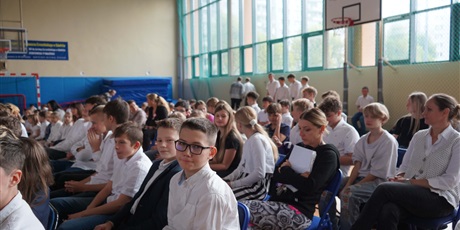 Powiększ grafikę: apel-z-okazji-rocznicy-odzyskania-przez-polske-niepodleglosci-653310.jpg