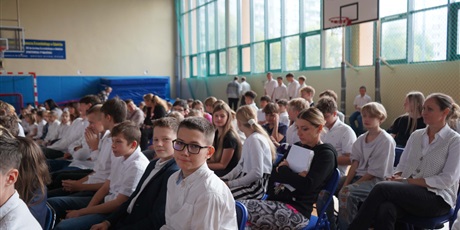 Powiększ grafikę: apel-z-okazji-rocznicy-odzyskania-przez-polske-niepodleglosci-653311.jpg