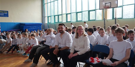 Powiększ grafikę: apel-z-okazji-rocznicy-odzyskania-przez-polske-niepodleglosci-653313.jpg