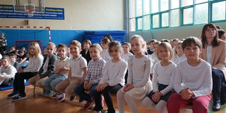 Powiększ grafikę: apel-z-okazji-rocznicy-odzyskania-przez-polske-niepodleglosci-653316.jpg