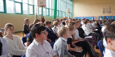 Powiększ grafikę: apel-z-okazji-rocznicy-odzyskania-przez-polske-niepodleglosci-653322.jpg