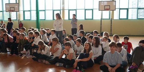 Powiększ grafikę: apel-z-okazji-rocznicy-odzyskania-przez-polske-niepodleglosci-653325.jpg