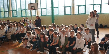 Powiększ grafikę: apel-z-okazji-rocznicy-odzyskania-przez-polske-niepodleglosci-653328.jpg