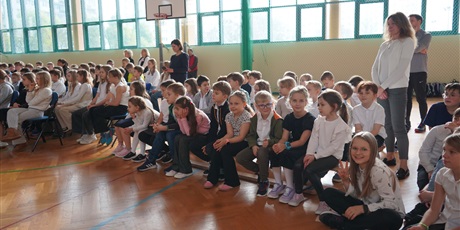 Powiększ grafikę: apel-z-okazji-rocznicy-odzyskania-przez-polske-niepodleglosci-653329.jpg