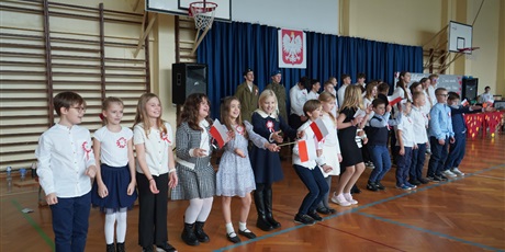 Powiększ grafikę: apel-z-okazji-rocznicy-odzyskania-przez-polske-niepodleglosci-653343.jpg