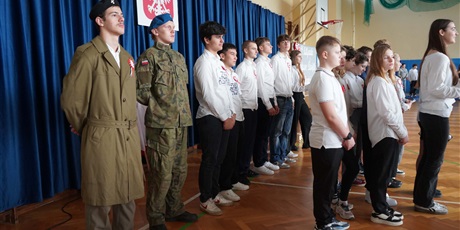 Powiększ grafikę: apel-z-okazji-rocznicy-odzyskania-przez-polske-niepodleglosci-653350.jpg