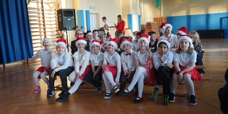 Powiększ grafikę: apele-swiateczne-667333.jpg