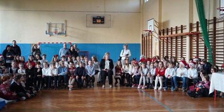 Powiększ grafikę: apele-swiateczne-667343.jpg