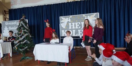 Powiększ grafikę: apele-swiateczne-667345.jpg