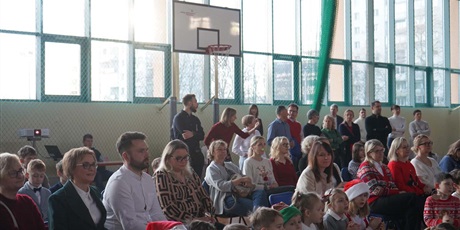 Powiększ grafikę: apele-swiateczne-667346.jpg