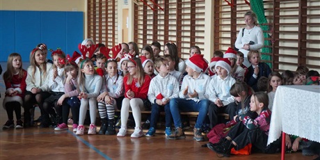 Powiększ grafikę: apele-swiateczne-667347.jpg