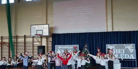 Powiększ grafikę: apele-swiateczne-667358.jpg