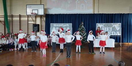 Powiększ grafikę: apele-swiateczne-667362.jpg