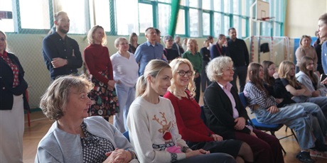 Powiększ grafikę: apele-swiateczne-667366.jpg