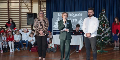 Powiększ grafikę: apele-swiateczne-667374.jpg