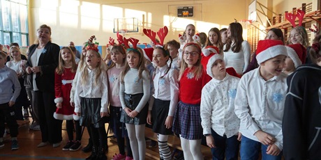 Powiększ grafikę: apele-swiateczne-667379.jpg