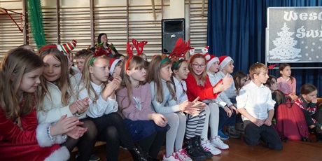 Powiększ grafikę: apele-swiateczne-667388.jpg