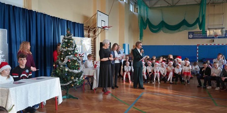 Powiększ grafikę: apele-swiateczne-667389.jpg