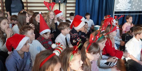 Powiększ grafikę: apele-swiateczne-667391.jpg