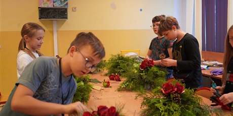 Powiększ grafikę: co-raz-blizej-swieta-490332.jpg