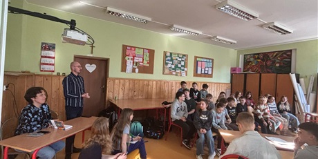 Powiększ grafikę: Debata oksfordzka „Czy działania młodzieży mogą mieć wpływ na ochronę środowiska?" 