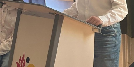 Powiększ grafikę: Debata oksfordzka „Czy działania młodzieży mogą mieć wpływ na ochronę środowiska?" 