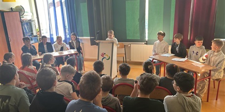 Powiększ grafikę: Debata oksfordzka „Czy działania młodzieży mogą mieć wpływ na ochronę środowiska?" 