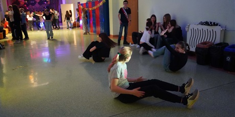 Powiększ grafikę: dyskoteka-669864.jpg