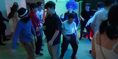 Powiększ grafikę: dyskoteka-669883.jpg