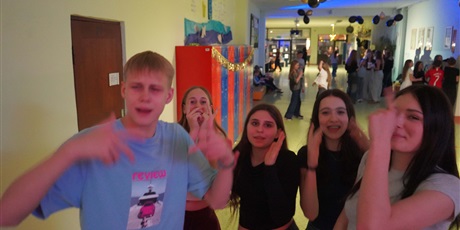 Powiększ grafikę: dyskoteka-669884.jpg