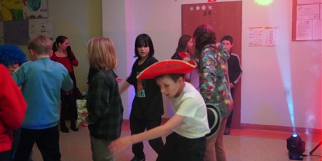 Powiększ grafikę: dyskoteka-669890.jpg