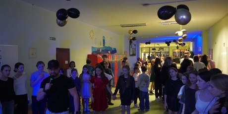 Powiększ grafikę: dyskoteka-669897.jpg