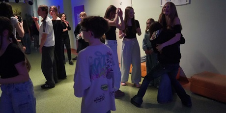 Powiększ grafikę: dyskoteka-669911.jpg